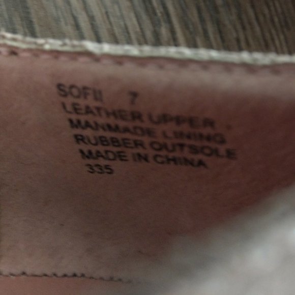 Betsey Johnson Sofii size 7 flats, new - Picture 2 of 3